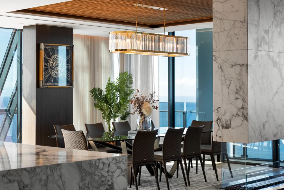 View dining by the ocean